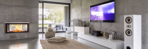 Television and white loudspeakers  - Fotoğraf, Görsel
