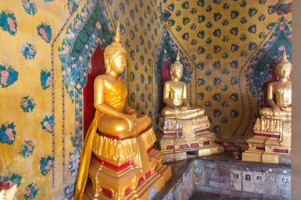Sochy Buddhy v Bangkoku Wat Arun - Fotografie, Obrázek