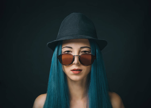 Beautiful girl in sunglasses - Fotoğraf, Görsel