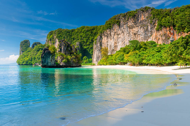 kaunis lahti saarella Hong Thaimaassa maisema s
 - Valokuva, kuva
