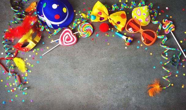 Colorful birthday or carnival background - Valokuva, kuva