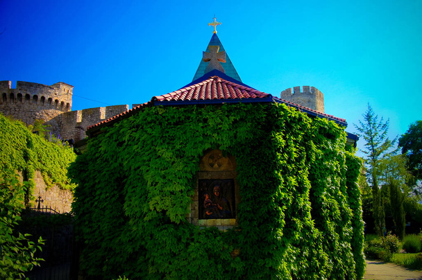 Vista esterna della chiesa di Ruzica a Belgrad, Serbia
 - Foto, immagini