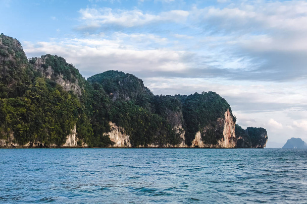 タイ パンガー湾の島々 - 写真・画像