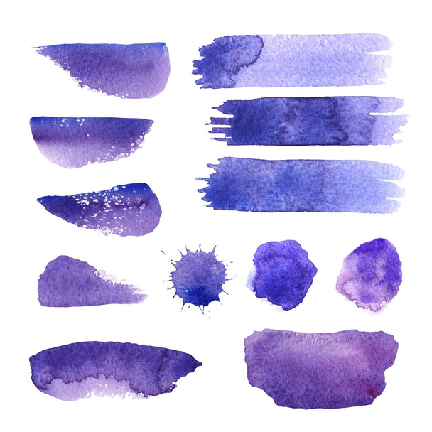  Ultra Violet плями аквареллю як абстрактний дизайн елемент. Колір краплі ізольовані на білому тлі. Модний колір 2018 року - Фото, зображення