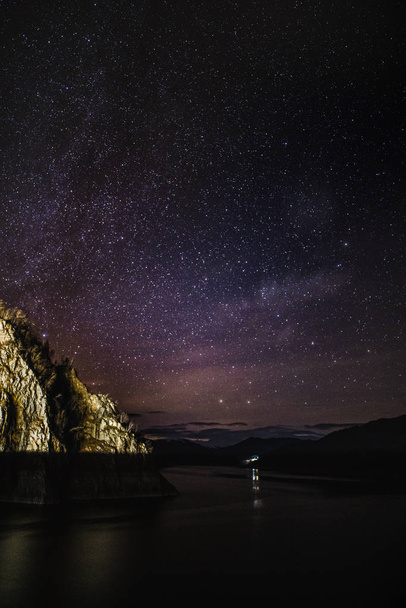 夜の湖の風景の空 - 写真・画像