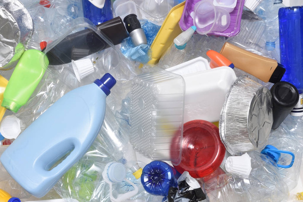закрыть переработанный пластик
 - Фото, изображение