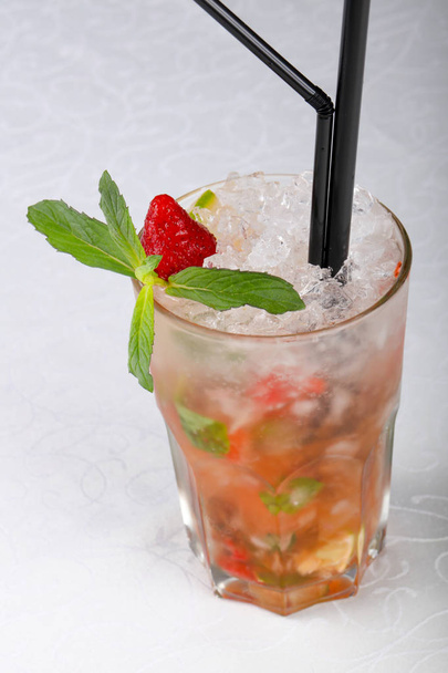 Strawberry mojito with mint leaves - Photo, Image