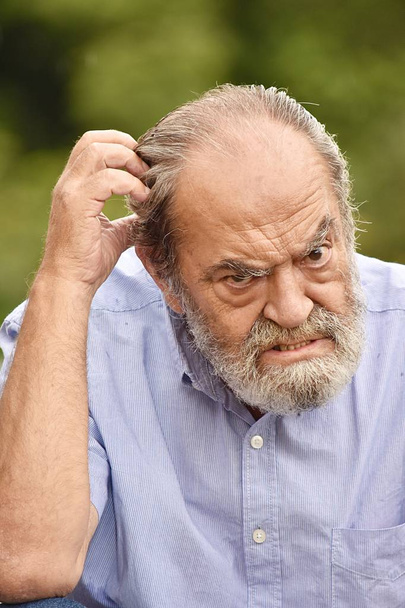 Confused Bearded Old Grandpa - Foto, immagini