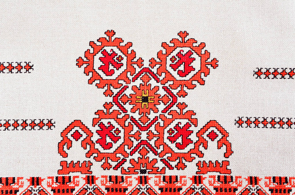 bordado con hilos de algodón
 - Foto, Imagen
