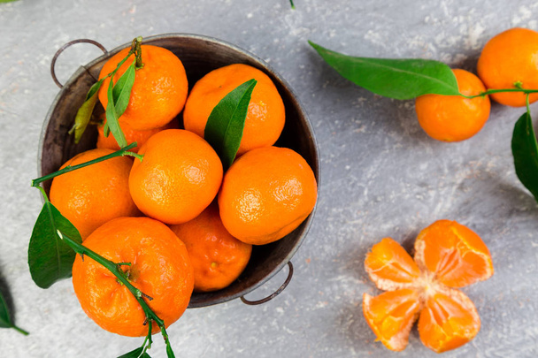 Pozadí na mandarinky. Lahodné a krásné citrusové plody. - Fotografie, Obrázek