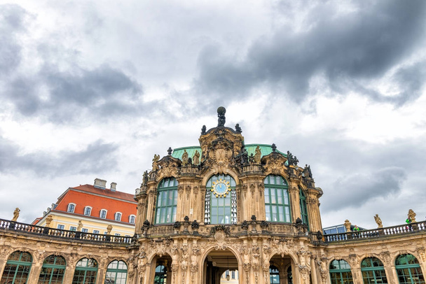 Pałac Zwinger w Dreźnie, Niemcy. - Zdjęcie, obraz