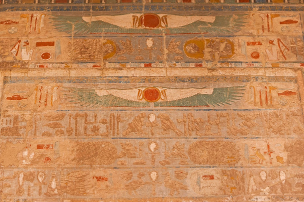 Tempio della Regina Hatshepsut, disegni sul tempio
 - Foto, immagini