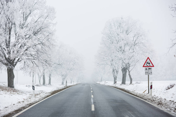 dangerous winter road - Photo, Image