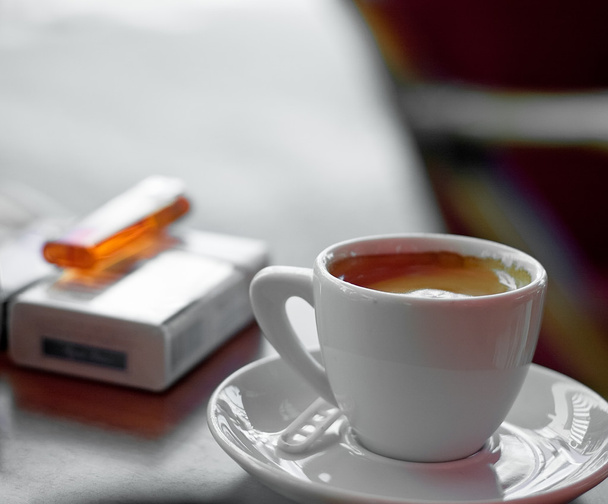 káva a cigarety - Fotografie, Obrázek