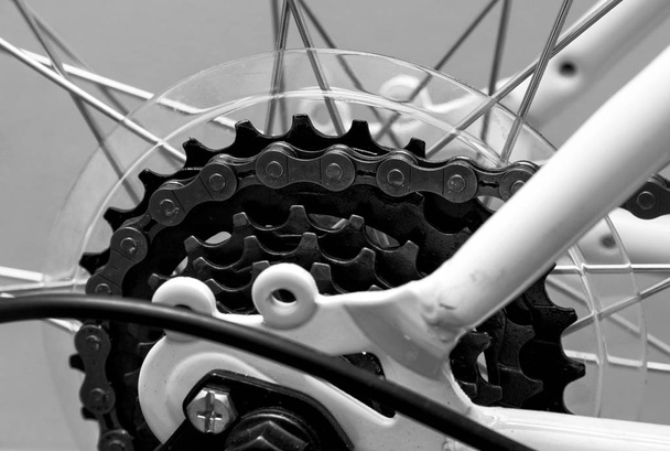 Sistema de cadeia de bicicleta close-up, imagem tonificada
 - Foto, Imagem