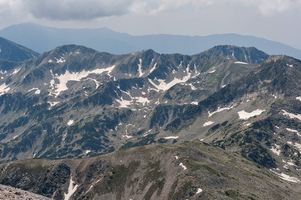 atemberaubende Landschaft des Pirin-Gebirges vom Vihren-Gipfel, Bulgarien - Foto, Bild