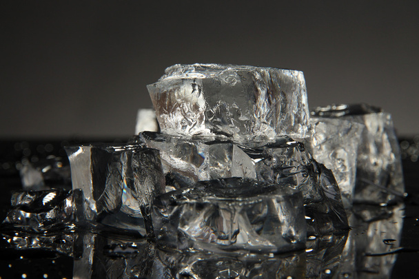 Ice cubes isolated on black - Foto, Imagem