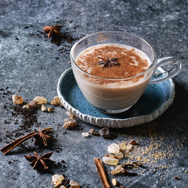 Masala chai with ingredients - Foto, Imagem