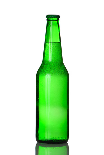 Green beer bottle - Foto, afbeelding