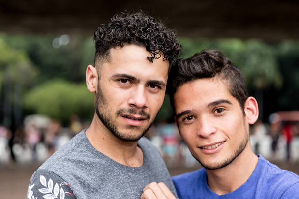 Retrato de casal / Amigos Gays
 - Foto, Imagem