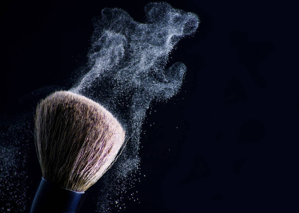 Professional cosmetic brush for powder - Valokuva, kuva