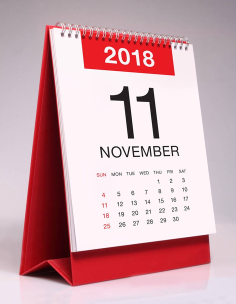 einfacher Schreibtischkalender 2018 - November - Foto, Bild