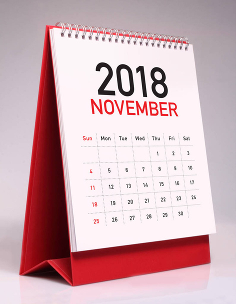 Απλό επιτραπέζιο ημερολόγιο 2018 - Νοέμβριος - Φωτογραφία, εικόνα