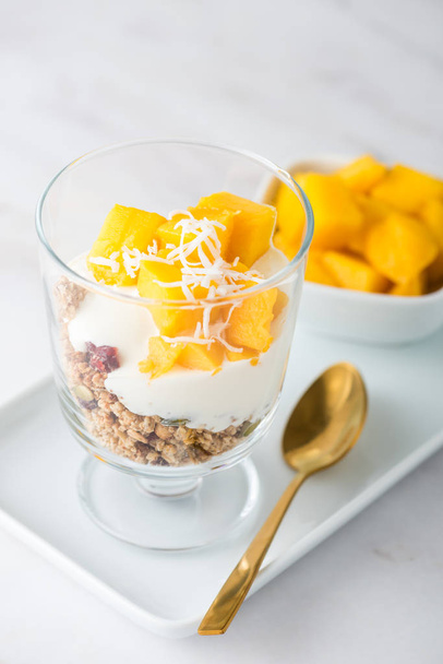 Granola joghurt desszert reggeli - Fotó, kép