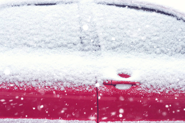 Car in the snow - 写真・画像