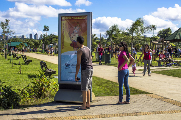 Sao Paulo , Brazil, January 20, 2012, People in Villa Lobos Park. The park is a good place for walkers, cycling and an oasis for the skaters. - 写真・画像
