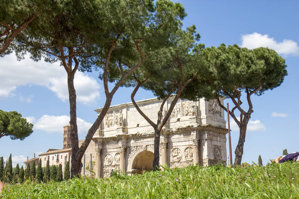 Arco trionfale di Costantino a Roma
 - Foto, immagini