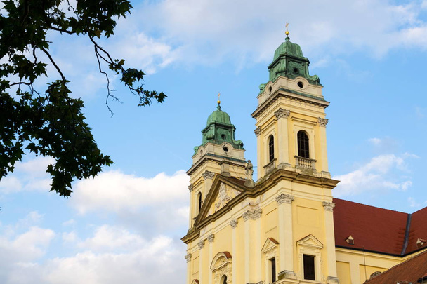 Barokk plébánia templom, a Nagyboldogasszony, Szűz Mária a Valtice, Morvaország, Csehország - Fotó, kép