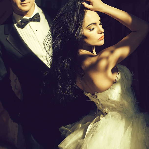 Beautiful bride and groom - Valokuva, kuva