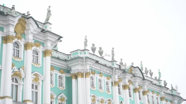 Muzeum Hermitage na Plac Pałacowy w Sankt Petersburg. - Materiał filmowy, wideo