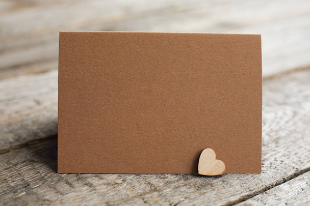 Blank greeting card and heart - Zdjęcie, obraz