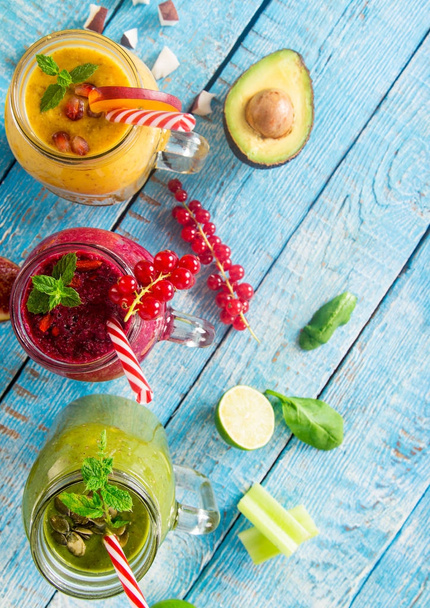 Healthy fresh smoothies with ingredients. - 写真・画像