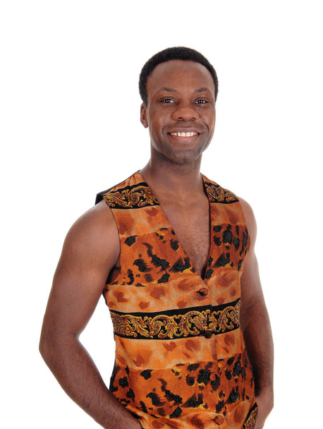 Красивый африканский мужчина в жилете без рубашки
 - Фото, изображение