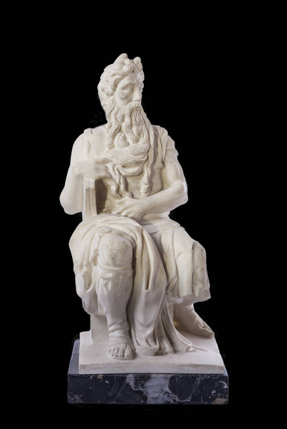 Скульптура Микеланджело Мозеса, очень популярная как римский сувенир
 - Фото, изображение