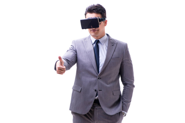 Biznesmen w okularach VR wirtualnej rzeczywistości odizolowanych na biało - Zdjęcie, obraz