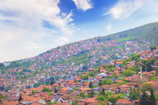 サラエボ、ボスニア ・ ヘルツェゴビナの都市の美しい景色 - 写真・画像