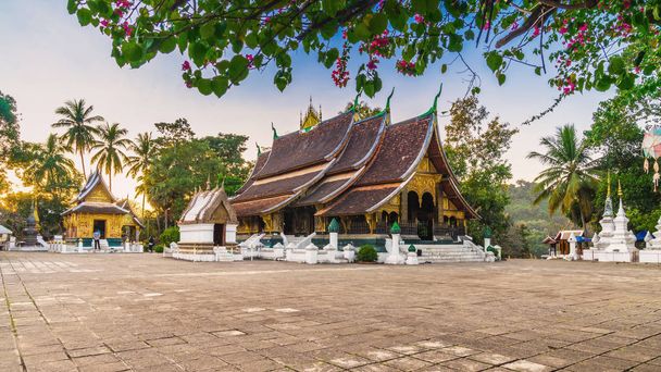 Wat Xieng Thong (Tempio della città d'oro) a Luang Prabang, Laos. Xie.
 - Foto, immagini