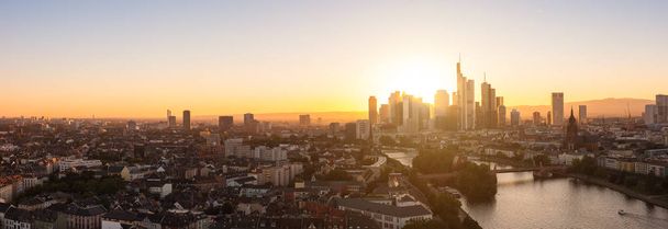 Frankfurt am Main: naplemente Panorama - Fotó, kép