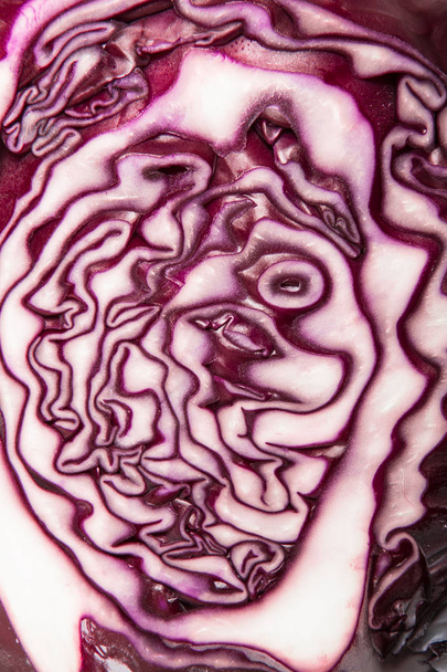Red Cabbage cross section close-up detail - Fotoğraf, Görsel