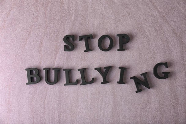 Text "Stop bullying"   - 写真・画像