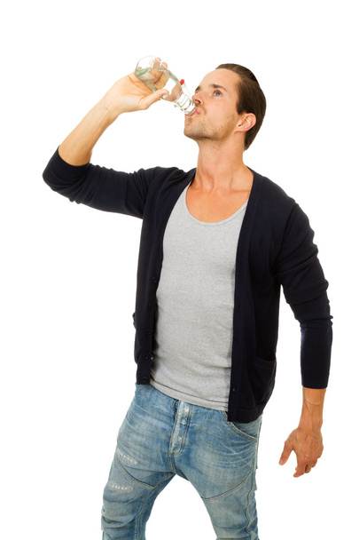 Der Mensch trinkt Wasser - Foto, Bild