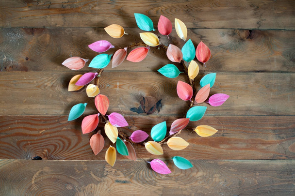 Wreath made from vine and paper made by own hands - Foto, Imagem