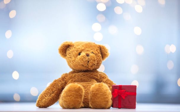 Teddybär Plüschtier und Geschenkbox - Foto, Bild