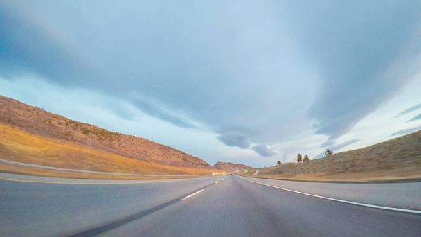 高速道路走行のハメ撮り - 写真・画像