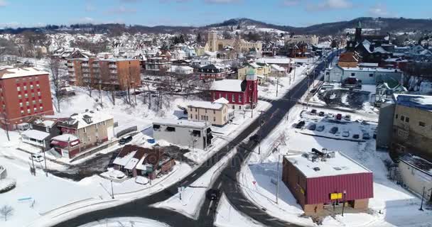 Langsame Luftaufnahme des Geschäftsviertels von Rochester - Filmmaterial, Video