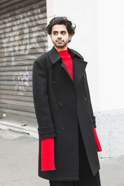 Fashionable man posing during Milan Men's Fashion Week - Φωτογραφία, εικόνα